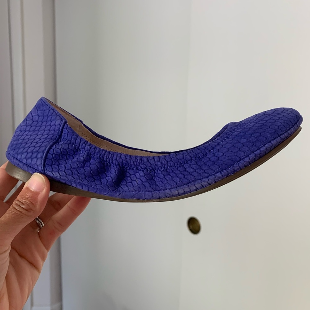 New Vince Camuto Blue Ballet Flats. Size 5 - Picture 6 of 8